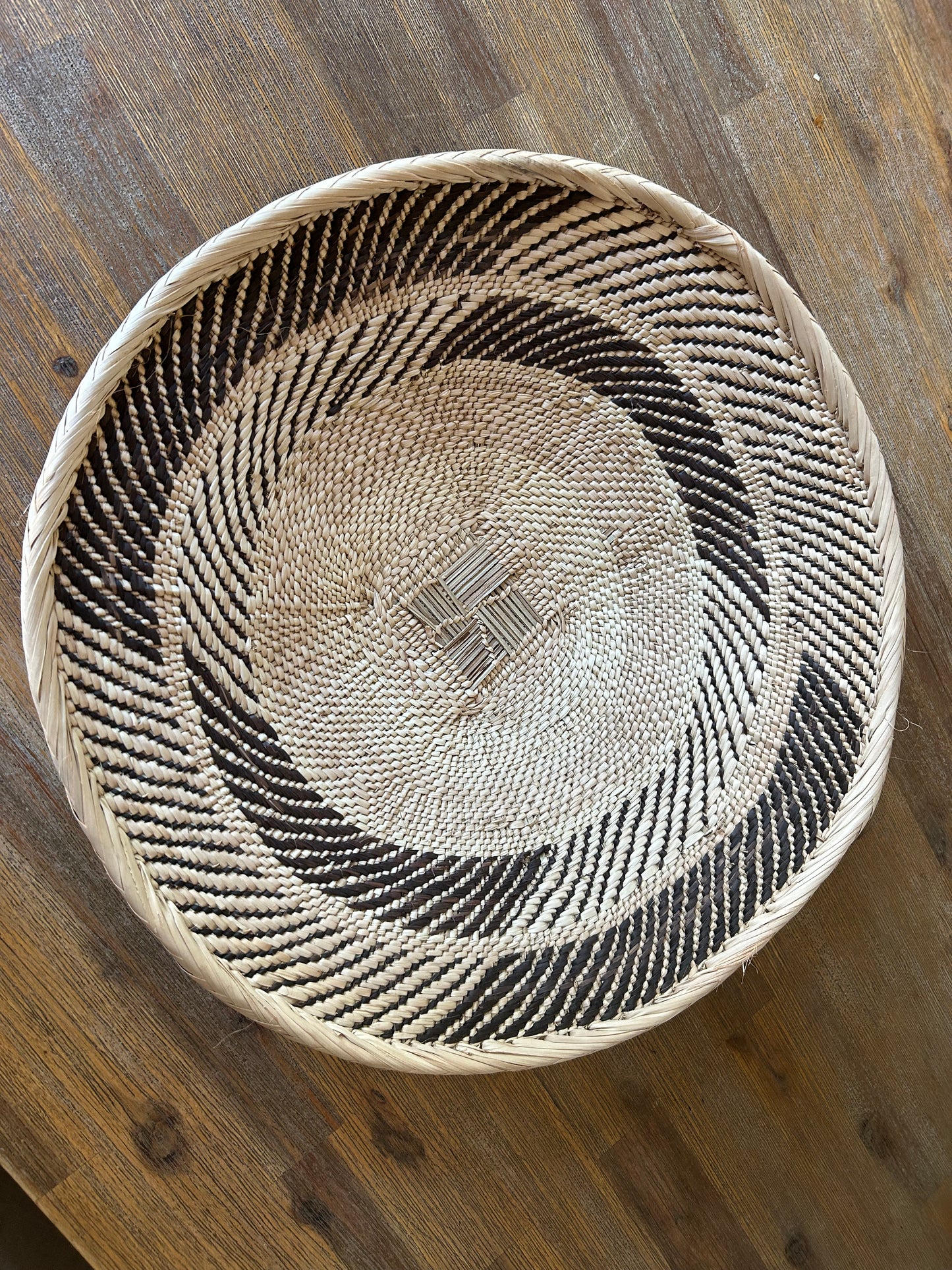 Woven tray