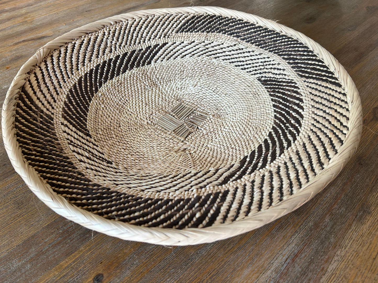 Woven tray